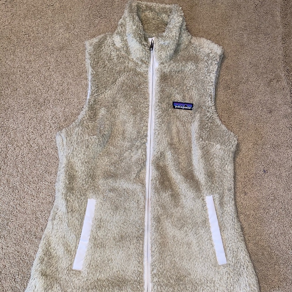 Patagonia Fuzzy Camel Vest in M!!